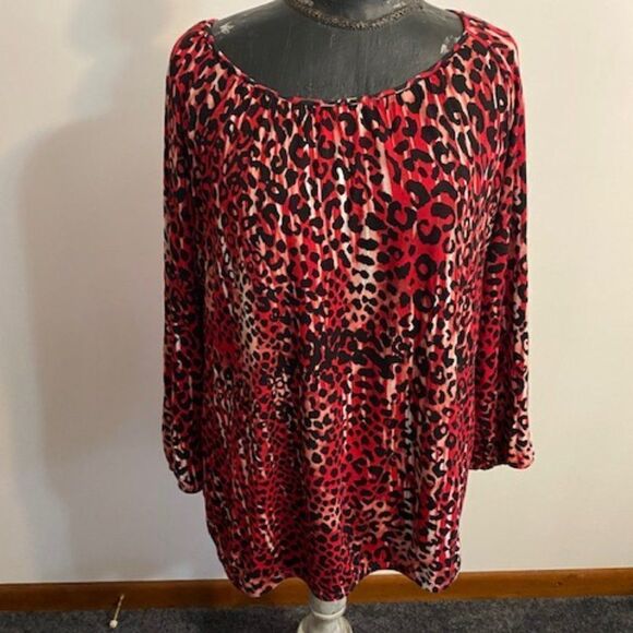 Dana Buchman Red Cheetah print blouse, size XLarge - Picture 1 of 5